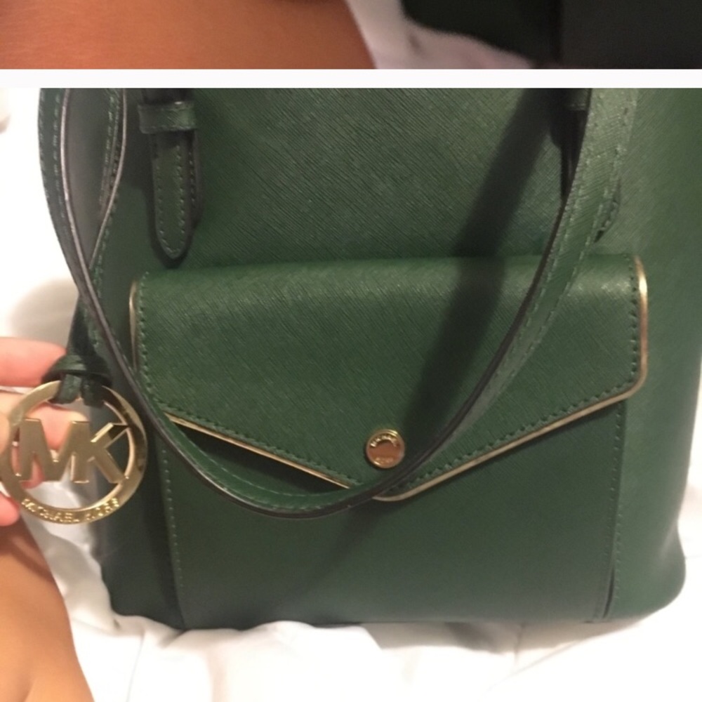 Mk Purse - Picture 2 of 2